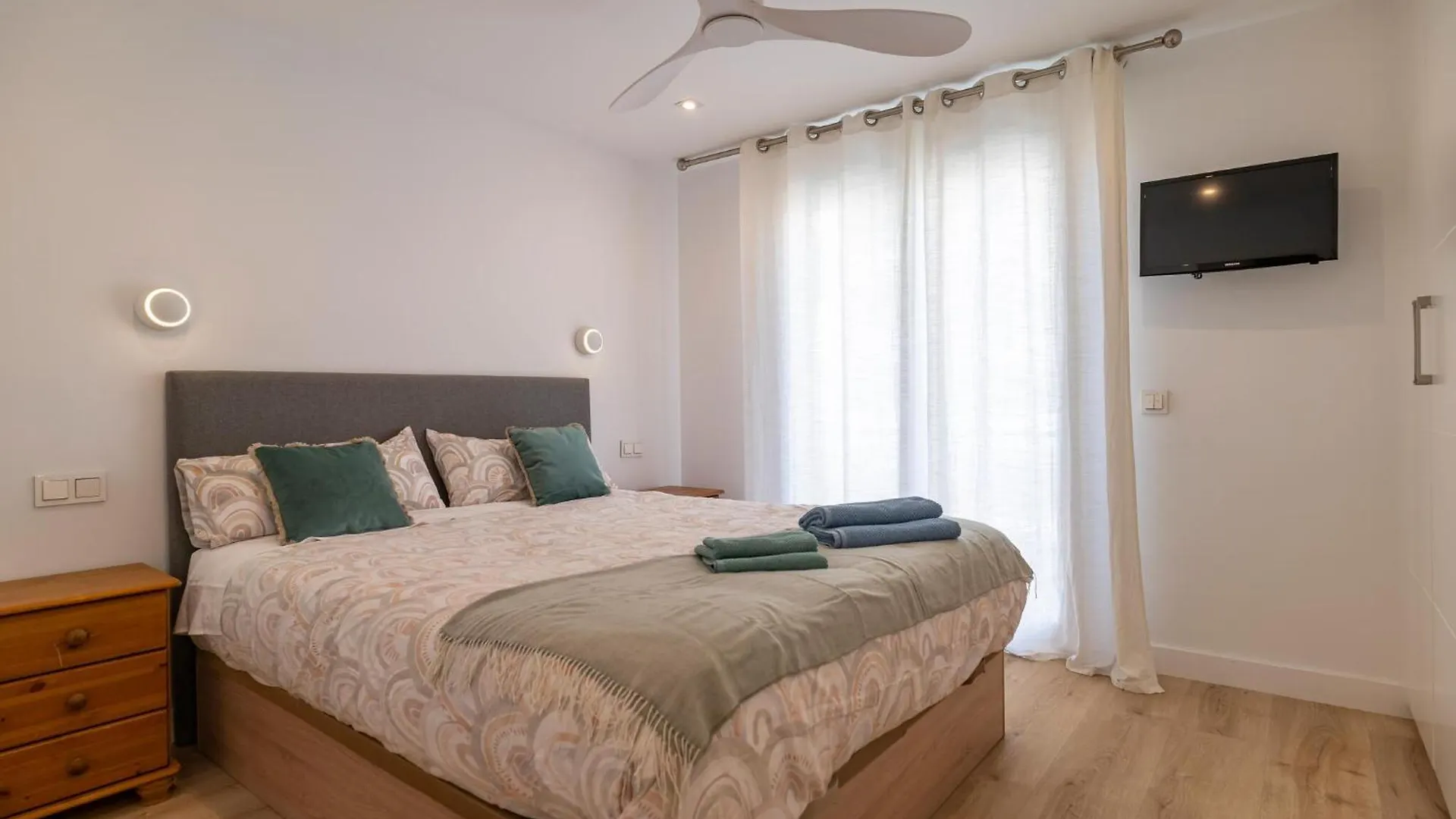 2 Bedroom Amazing Apartment In 토레몰리노스