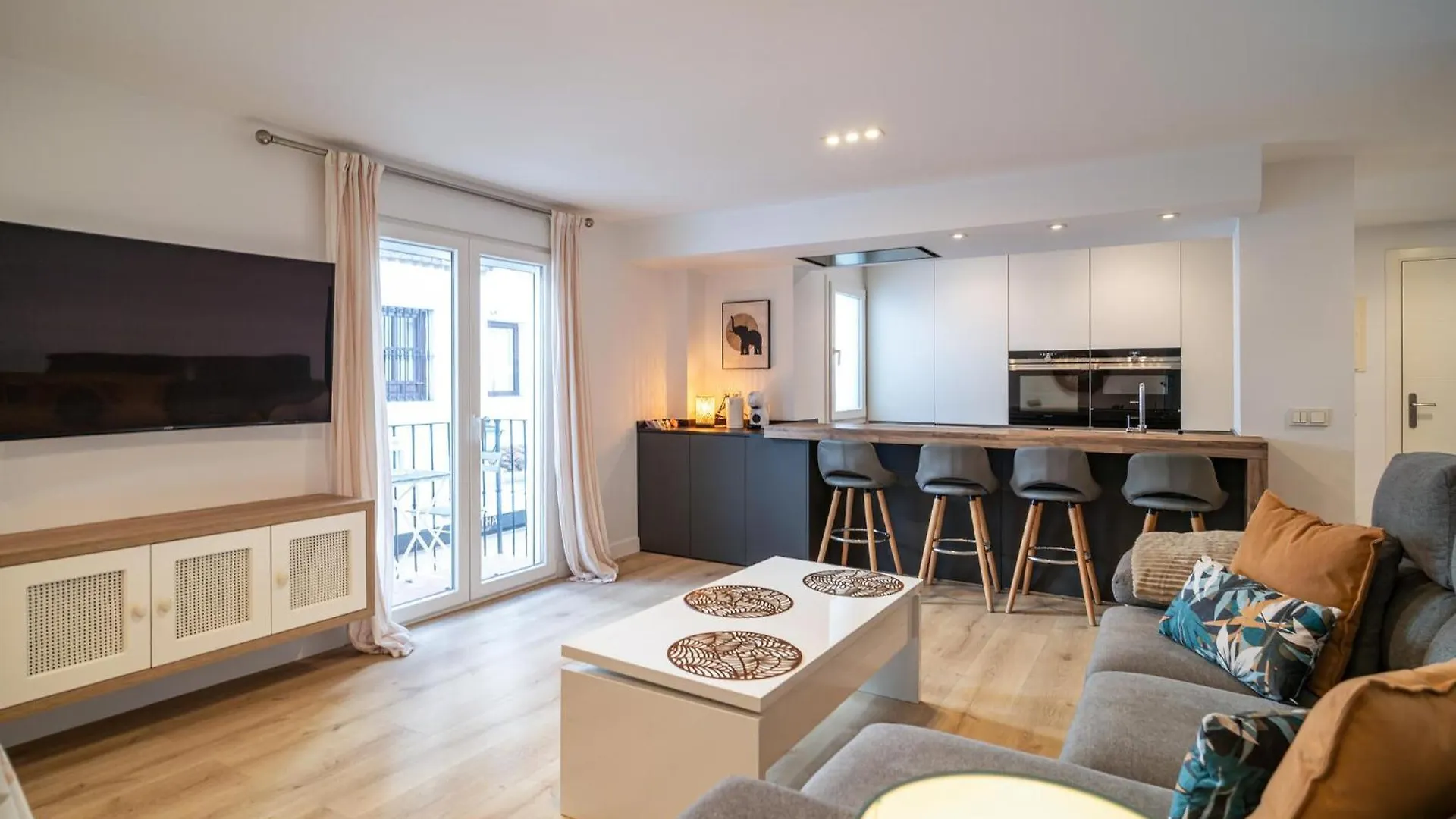 2 Bedroom Amazing Apartment In 토레몰리노스