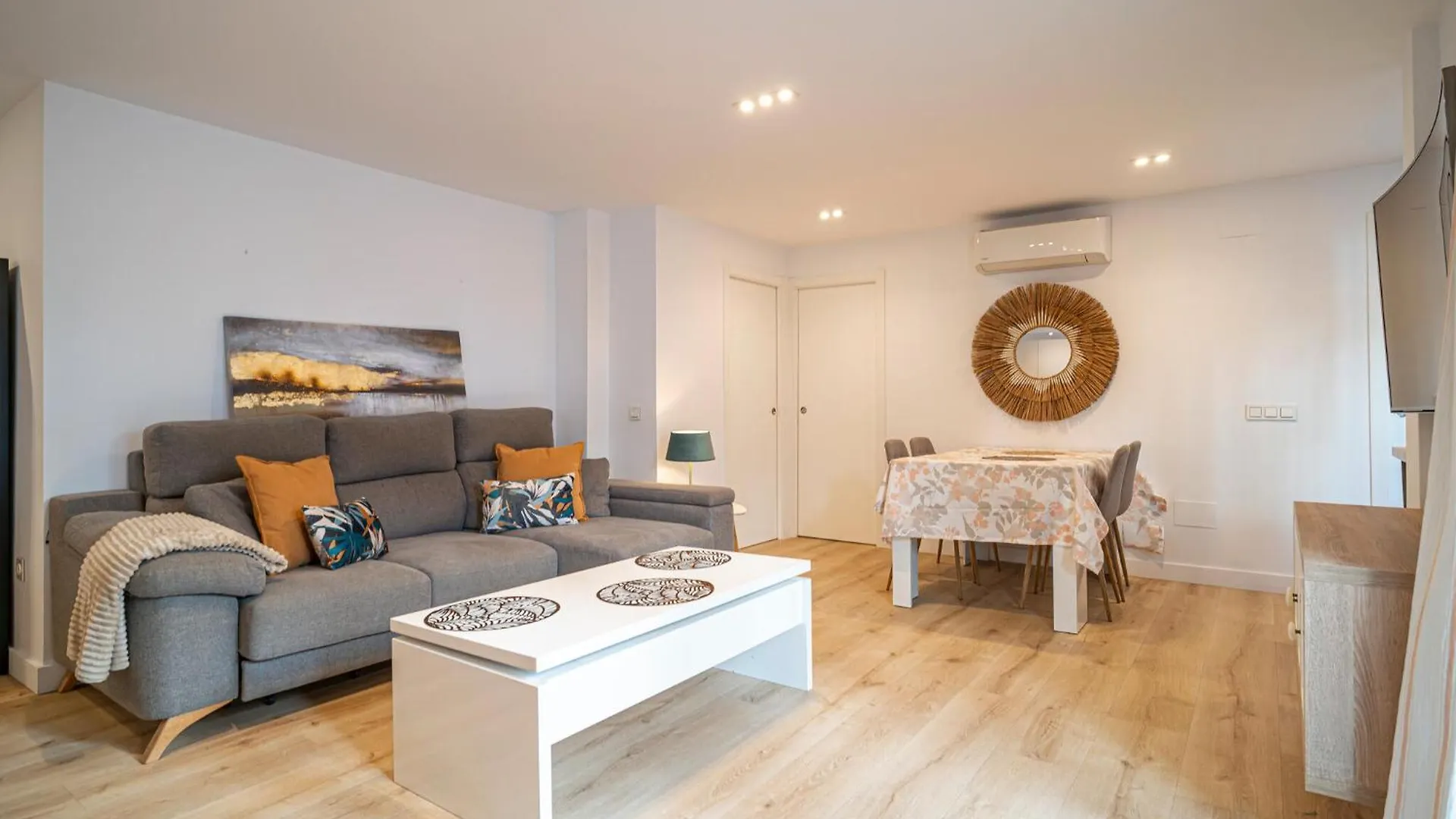 2 Bedroom Amazing Apartment In 토레몰리노스 스페인